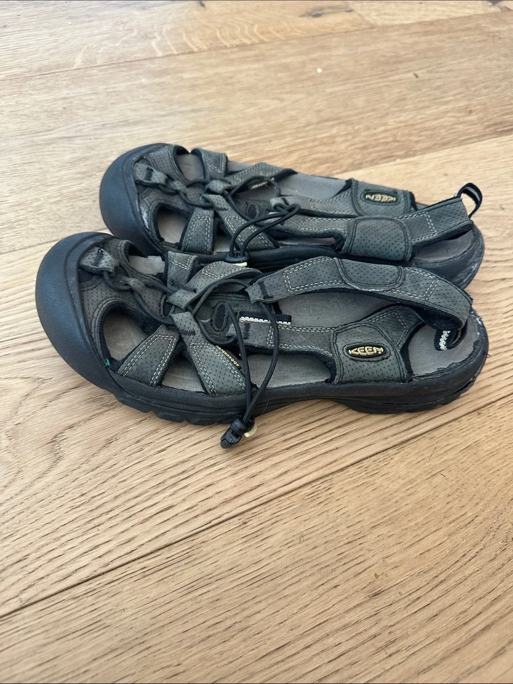 Keen Women's Olive Green & Black Outdoor Sandals